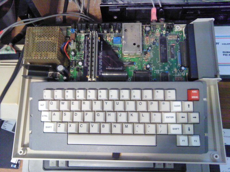 File:Kip's 512KB Memory Upgrade mounted in a Coco 3.jpg